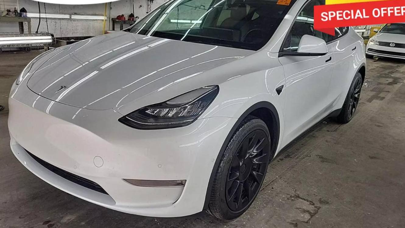 TESLA MODEL Y 2021 5YJYGDEE6MF268522 image